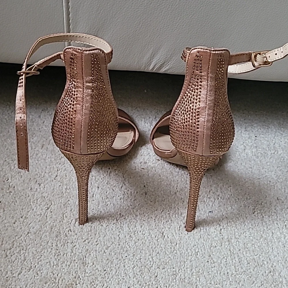 Shoes - Picture 3 of 4